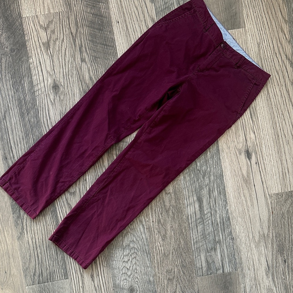 LL Favorite fit chino pants Burgundy women’s size 8